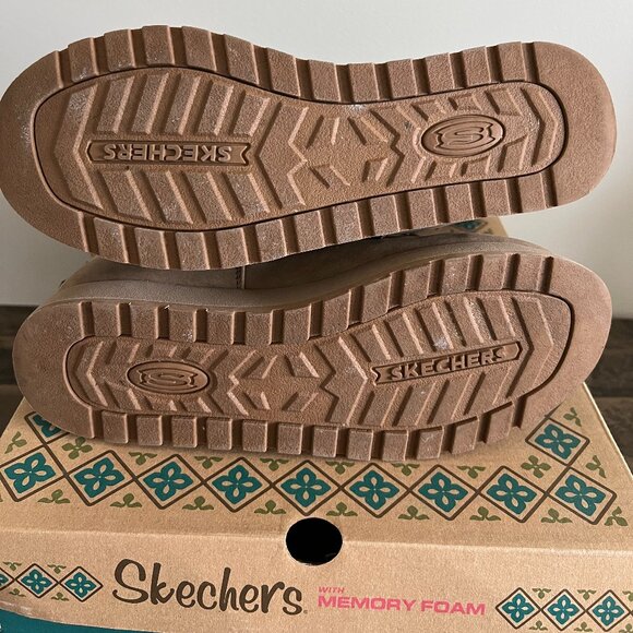 Skechers Keepsakes Winter Boots | Women’s 9 | Light Tan | Memory Foam - Picture 5 of 7